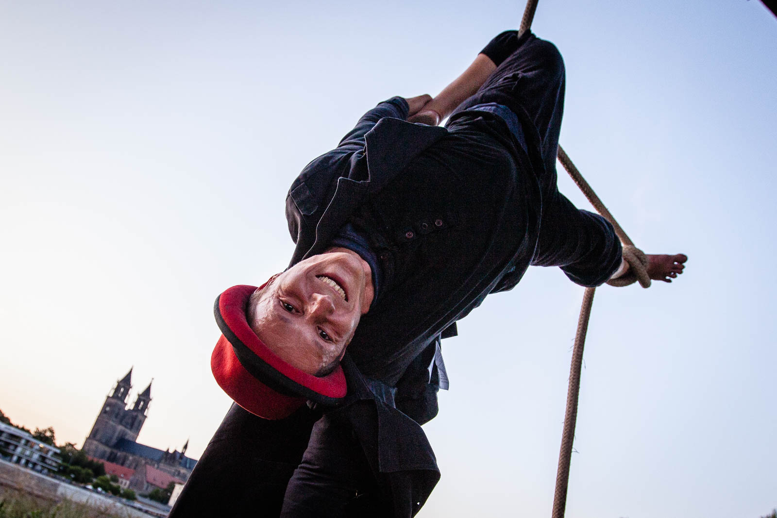 Carsten Ast - Akkrobatik an der Hubbrücke